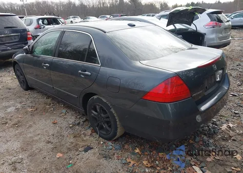 2007 Honda Accord 2.4 Ex z USA, uszkodzony, nr VIN 1HGCM56747A154672